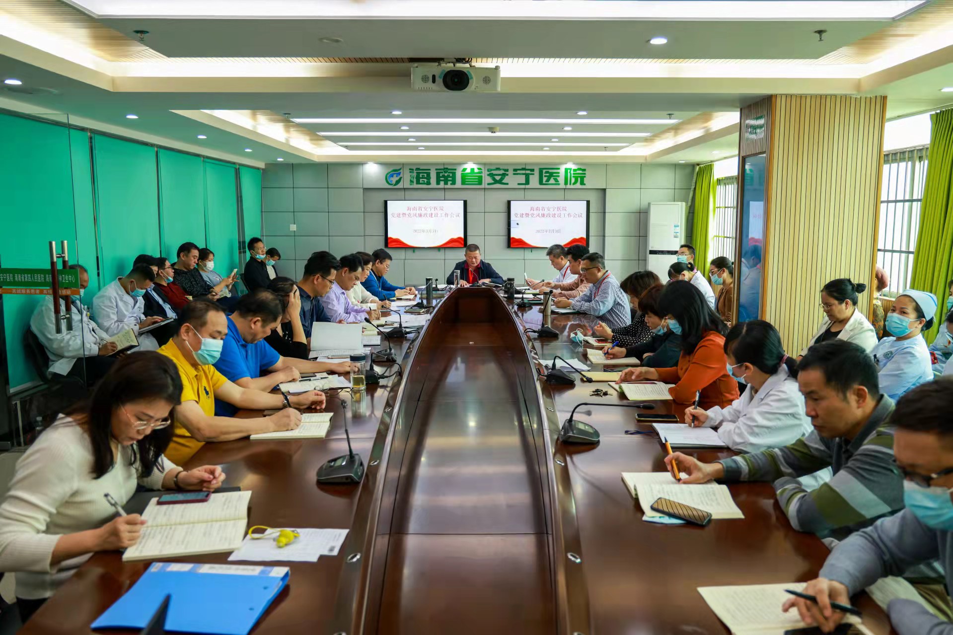 b0374cce6a8589a70970a5837735837.jpg b0374cce6a8589a70970a5837735837.jpg